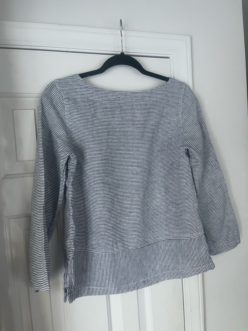 Tahari Nautical-Inspired Linen Stripe Top ⚓️🤍 - Picture 3 of 5